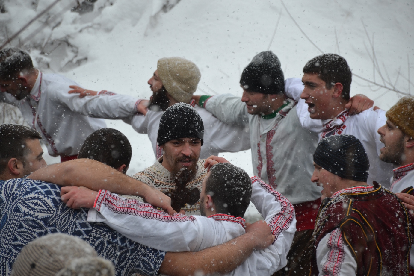 Благоевград отбелязва Йордановден с ритуал по хвърляне на Богоявленския кръст