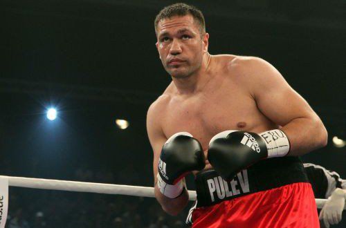 Гласят мач на Кобрата със съотборник