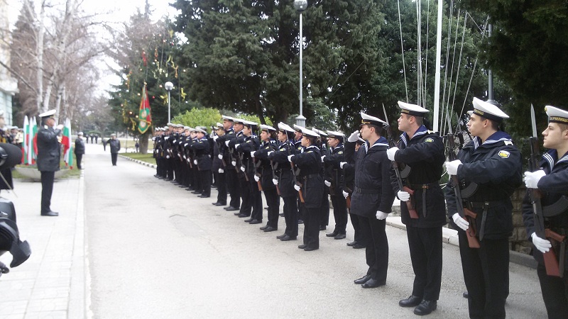 ВВМУ строи дълбоководен басейн за специални операции