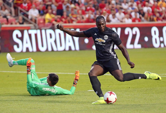 Шаман е причината за трансфера на Лукаку в „Юнайтед“