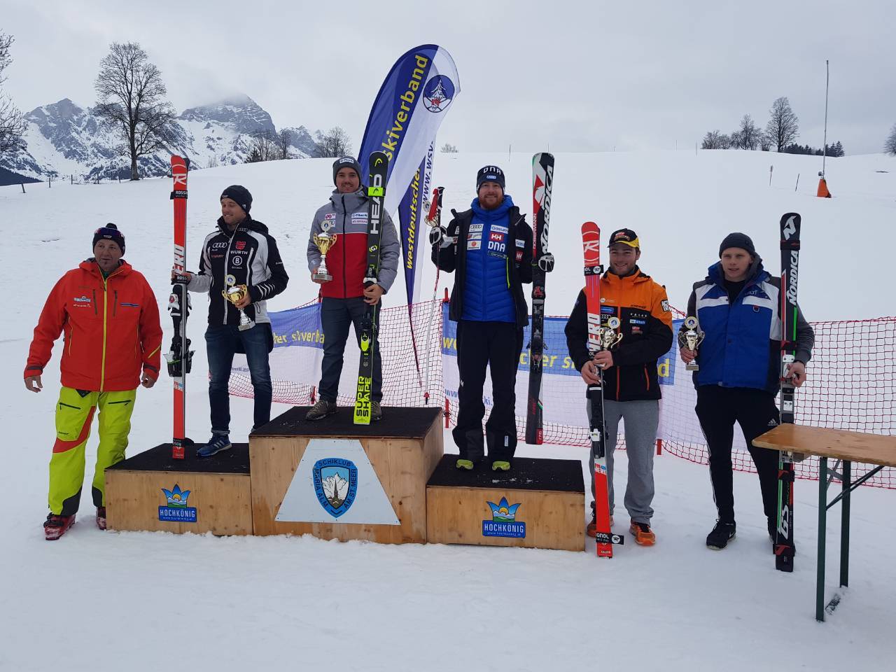 Алберт Попов бие в Австрия