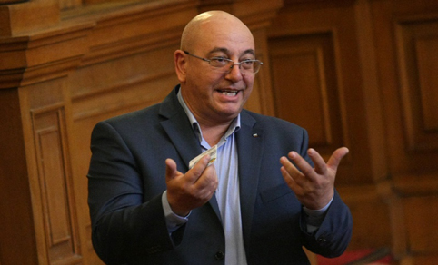 Гласуват промени в НК за реекспорта на лекарства