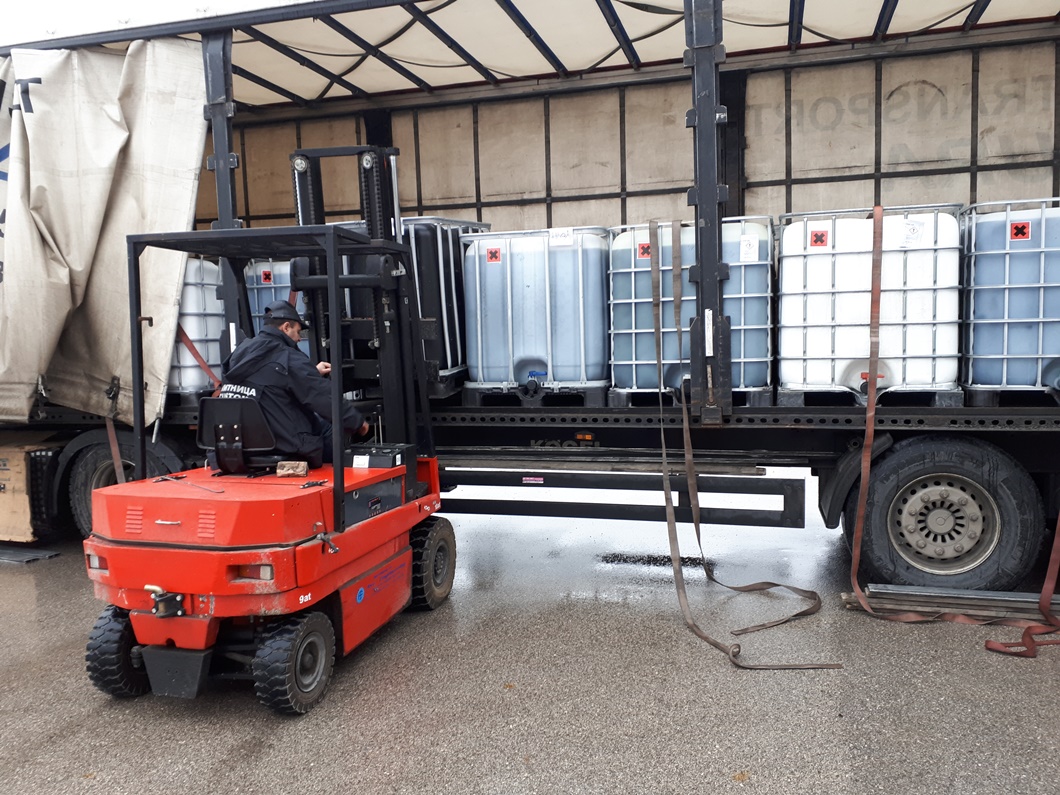 21 тона енергийни продукти без документи заловиха на Дунав мост 2