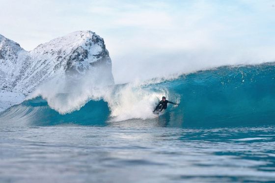 Ентусиасти караха сърф на Камчатка