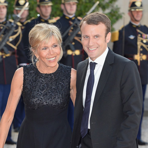 Еманюел Макрон е написал пикантна книга за любовта си с Брижит