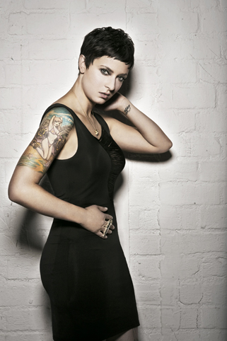 Диабло Коди и Чарлийз Терън пак работят заедно