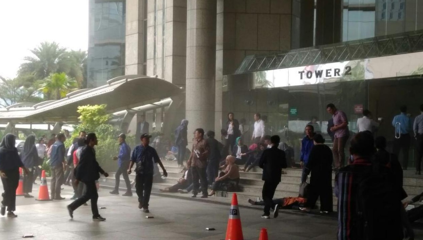 Десетки ранени след срутване на етаж в индонезийската фондова борса (ВИДЕО)