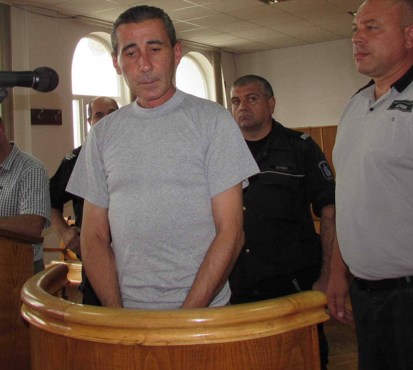 Искат по-висока присъда за убиеца с резачката от Шумен