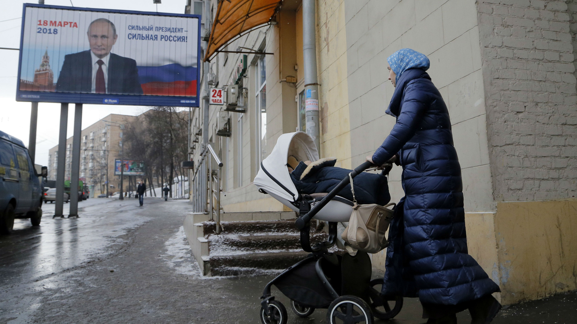 Електронни реклами заменят предизборните плакати в Русия заради студа