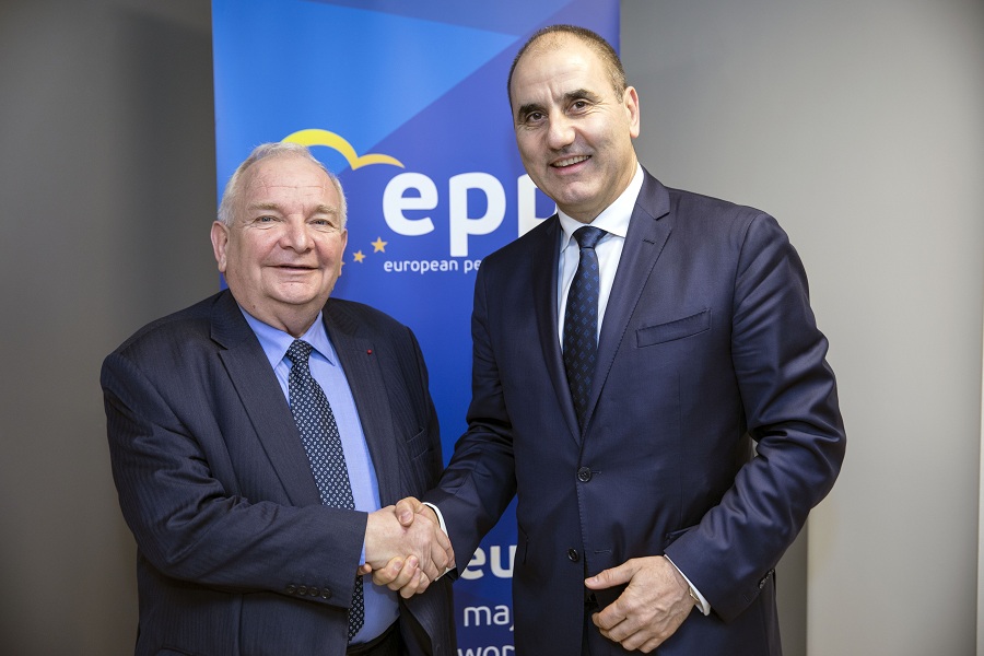 Цветан Цветанов обсъди политическата обстановка в България и ЕС с председателя на ЕНП