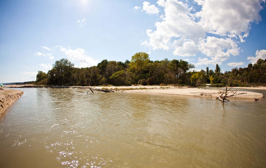 Правят модерна плажна алея в курорта "Камчия"