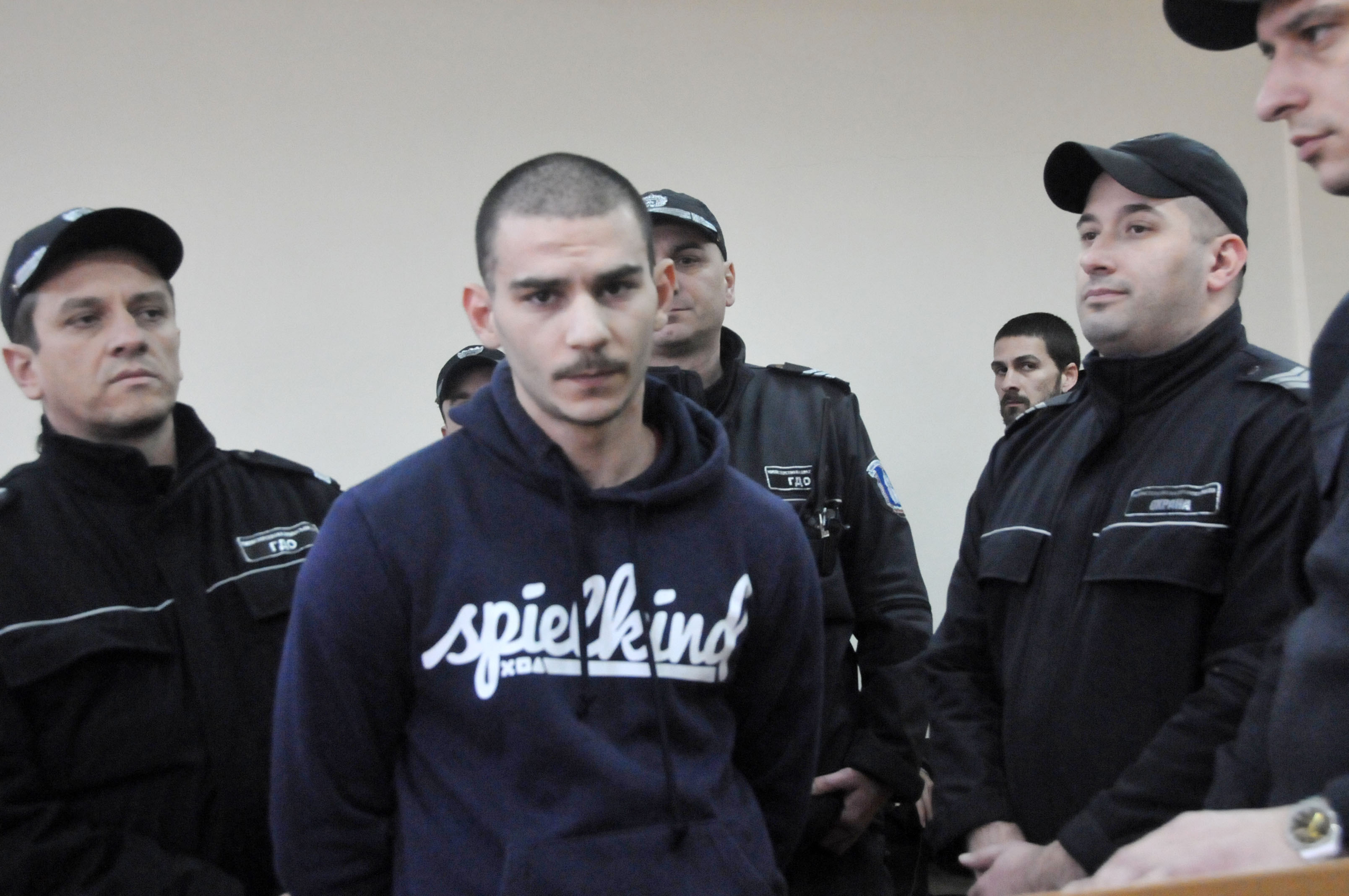 4 години и 3 месеца затвор за Кирил, бил лекари, докато се опитвали да му помогнат