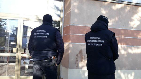 Кметът  на Септември арестуван, подозират го за 13 млн. лв. щети
