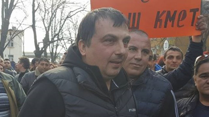 Справки от ДАНС  в нощното шкафче на кмет