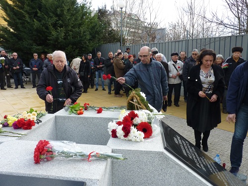 В Бургас почетоха паметта на жертвите на комунизма