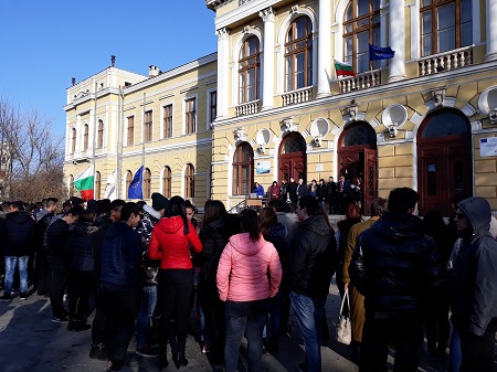 Държавната търговска гимназия в Свищов чества 133 години от създаването й