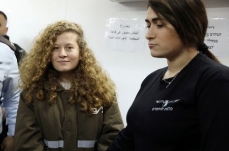 Палестинска тийнейджърка на съд, шамаросала двама израелски войници