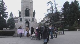 Родители от Търново протестираха срещу насилието в детските градини и училищата