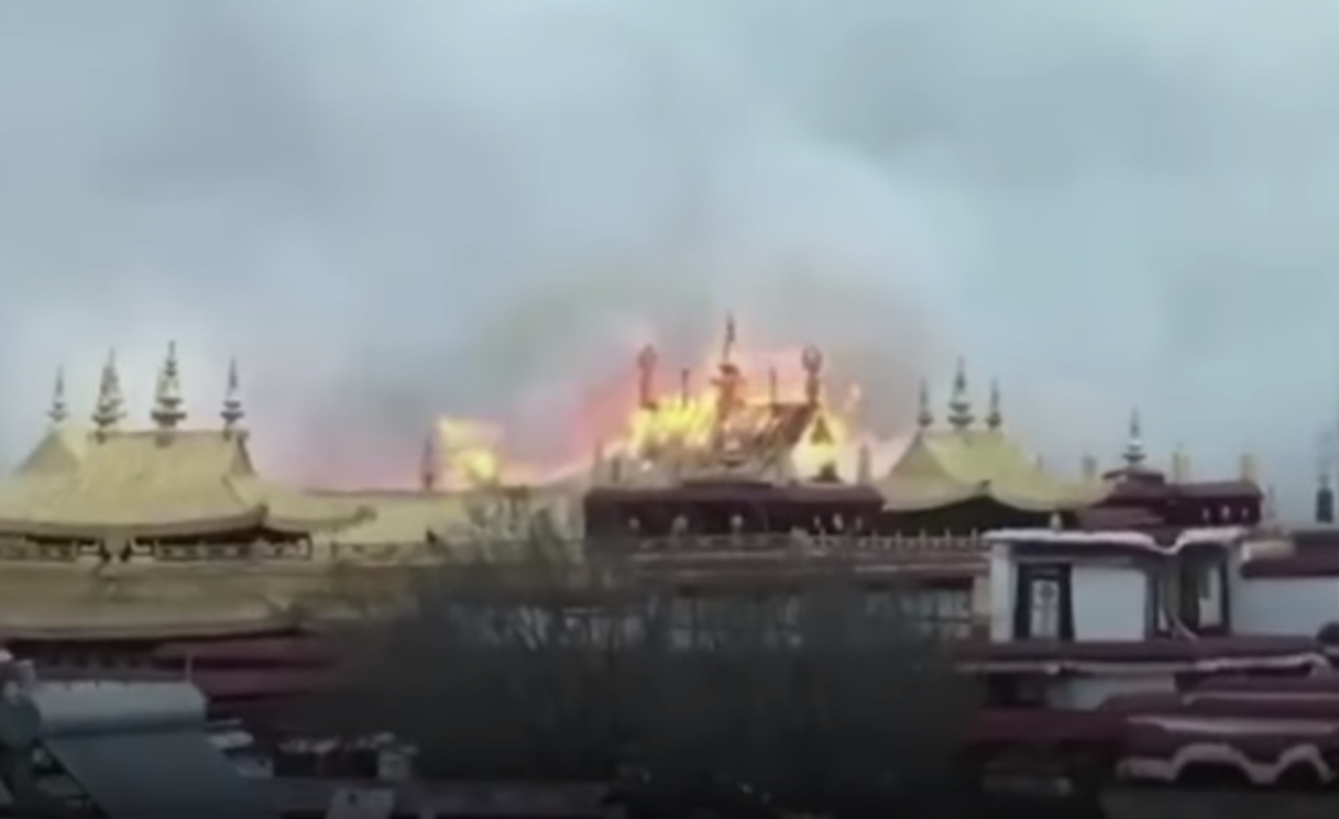 Горя голям будистки храм в Тибет (ВИДЕО)
