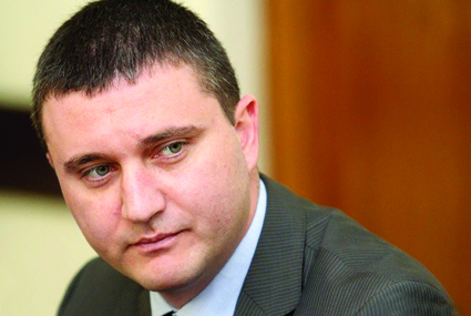 Финансовият министър Владислав Горанов е поискал обяснение за драстичните разминавания в сметките на НЗОК