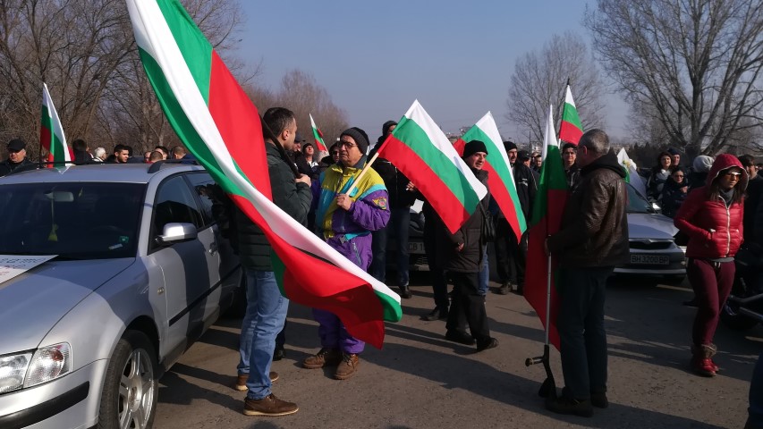 Протестиращи блокираха отново пътя Е-79 край Видин