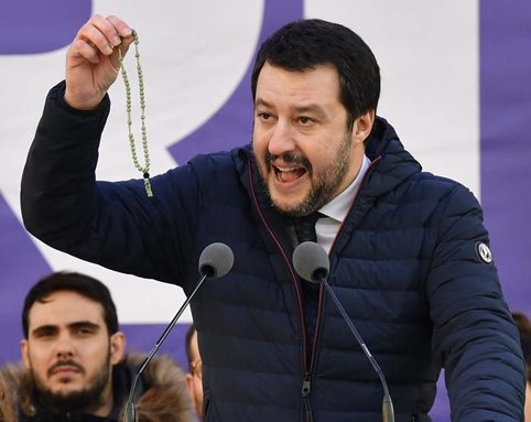 Крайната десница на крачка от властта