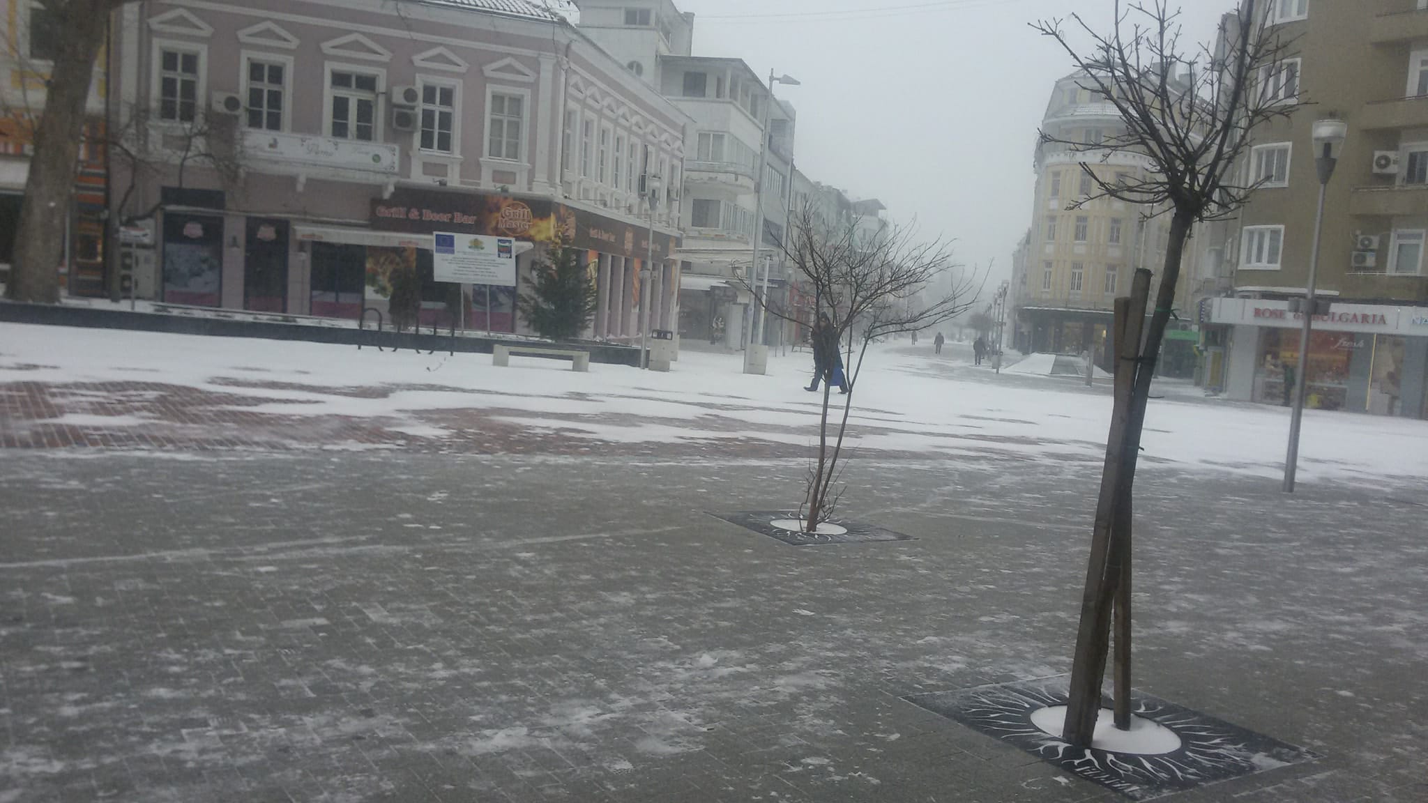 Снежна ваканция и в сряда във Варна