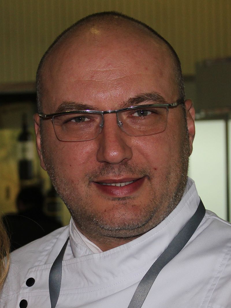 Шеф Манчев гостува с "Мечти и кошмари" в Шумен