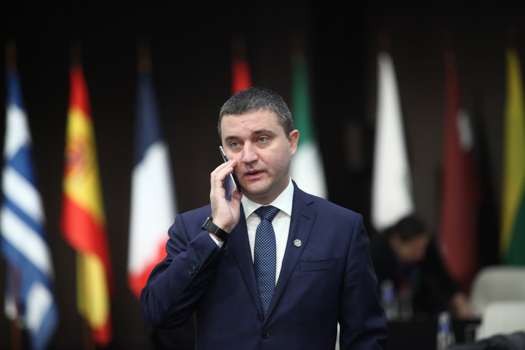 Готови сме да вдигнем до 1 млрд. лв. вноската в ЕС (обзор)