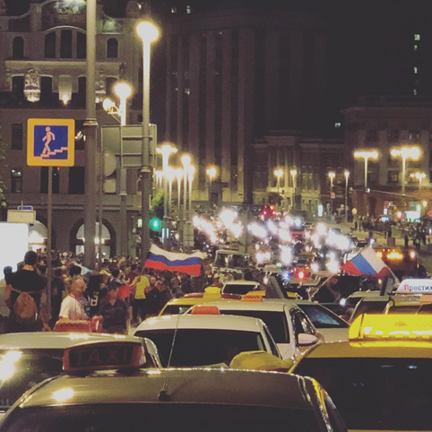 Москва не спа след триумфа