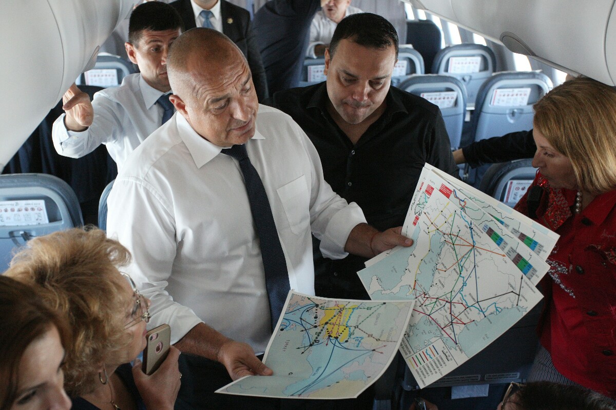 Борисов показа транспортния пръстен от жп връзки, магистрали и пристанища, обсъден на четиристранната среща в Солун