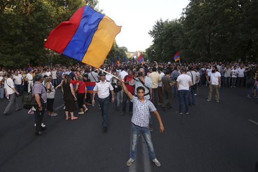 Поход срещу корупцията в Армения