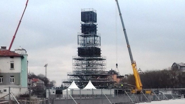 30-метровата кула в Пловдив е готова