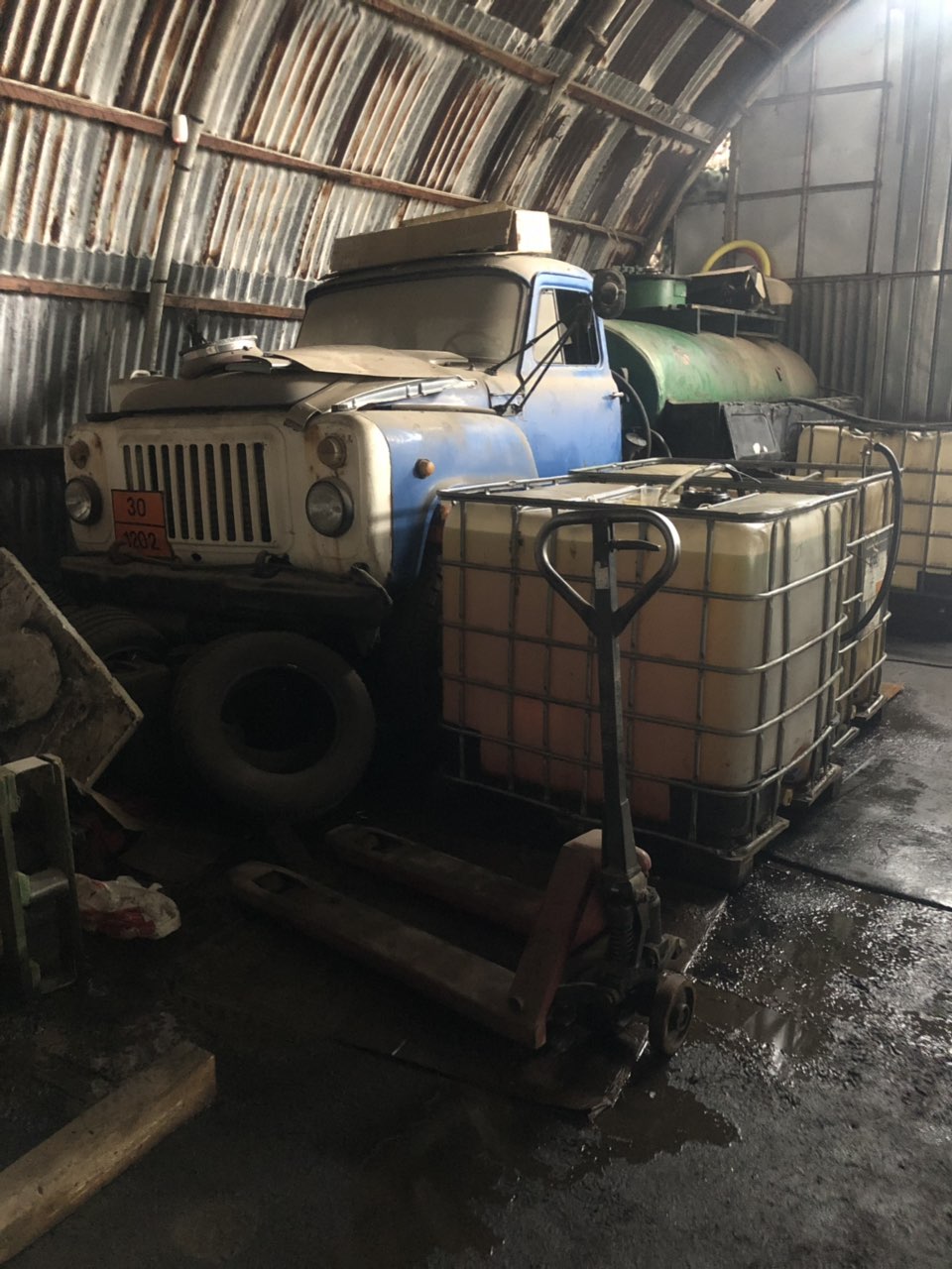 Спипаха около 9000 л гориво без документи на Околовръстното на София