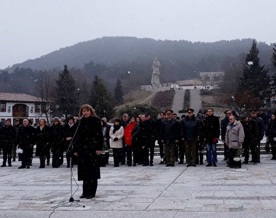 Вицепрезидентът Йотова: Заветът на Ботев повелява – няма място за полуистини, полусвобода и псевдогерои