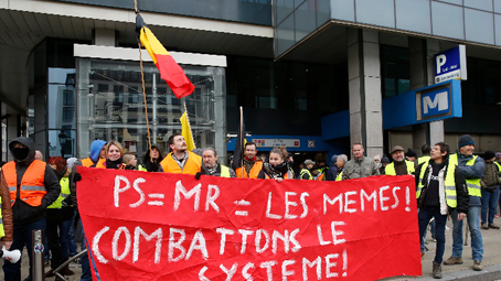 600 наши камионa блокират Брюксел