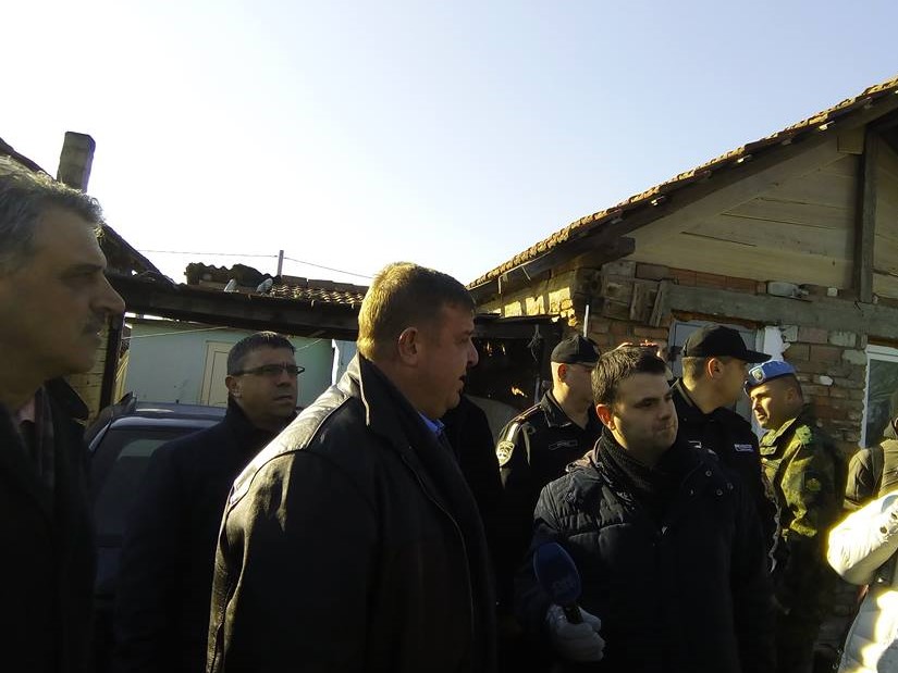 Каракачанов за понятието „роми“: Не знам тук да има римляни или ромеи