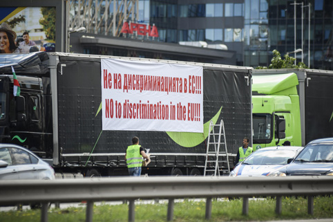 Превозвачи от 5 държави протестират в Брюксел
