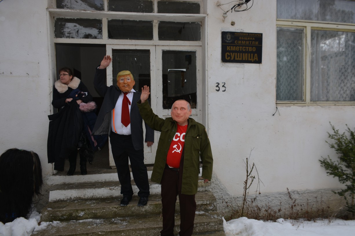 Путин и Тръмп на Сурва в Сушица (СНИМКИ)