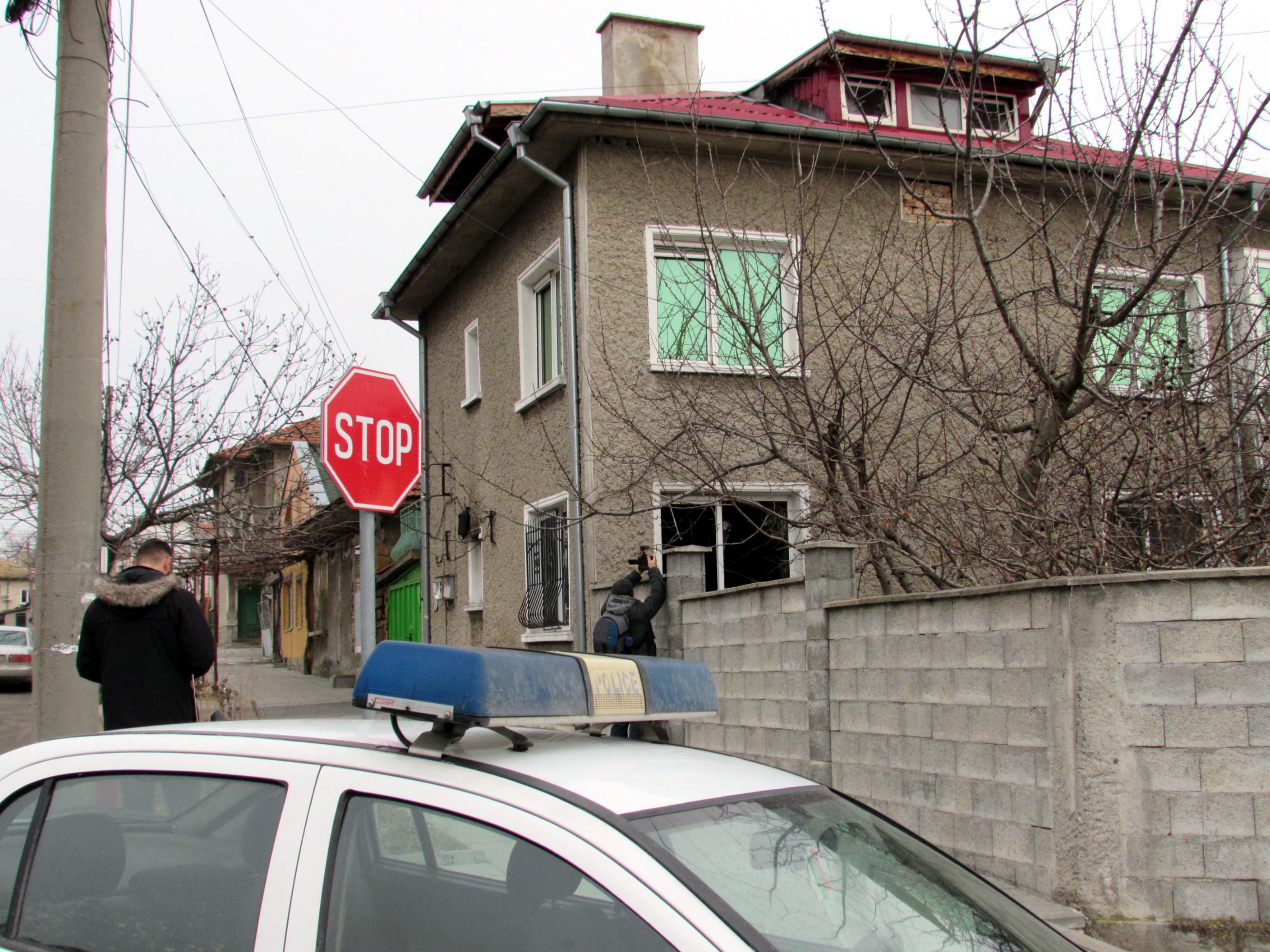 Бивша клисарка и пенсионер по болест са загиналите при пожара в Шумен