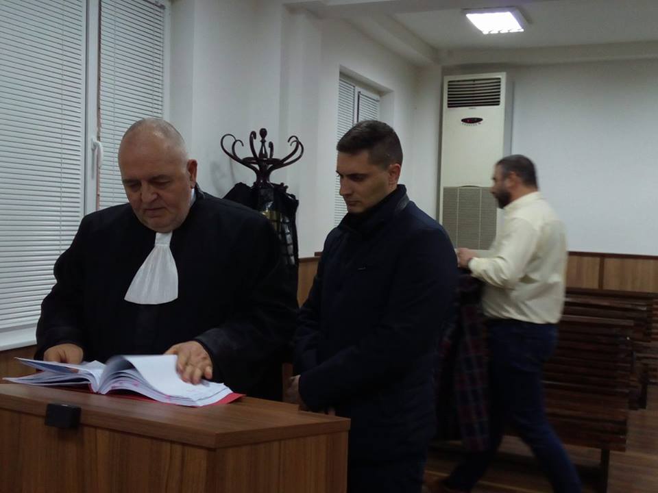 Върнаха обвинението за убития от командос полицай заради жена