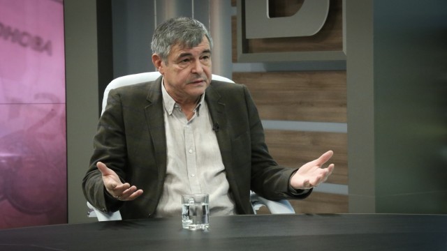 Стефан Софиянски предлага нова Конституция