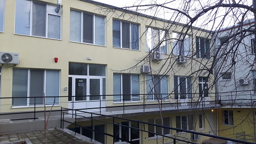 Кръвният център на УМБАЛ се премести зад Първа поликлиника