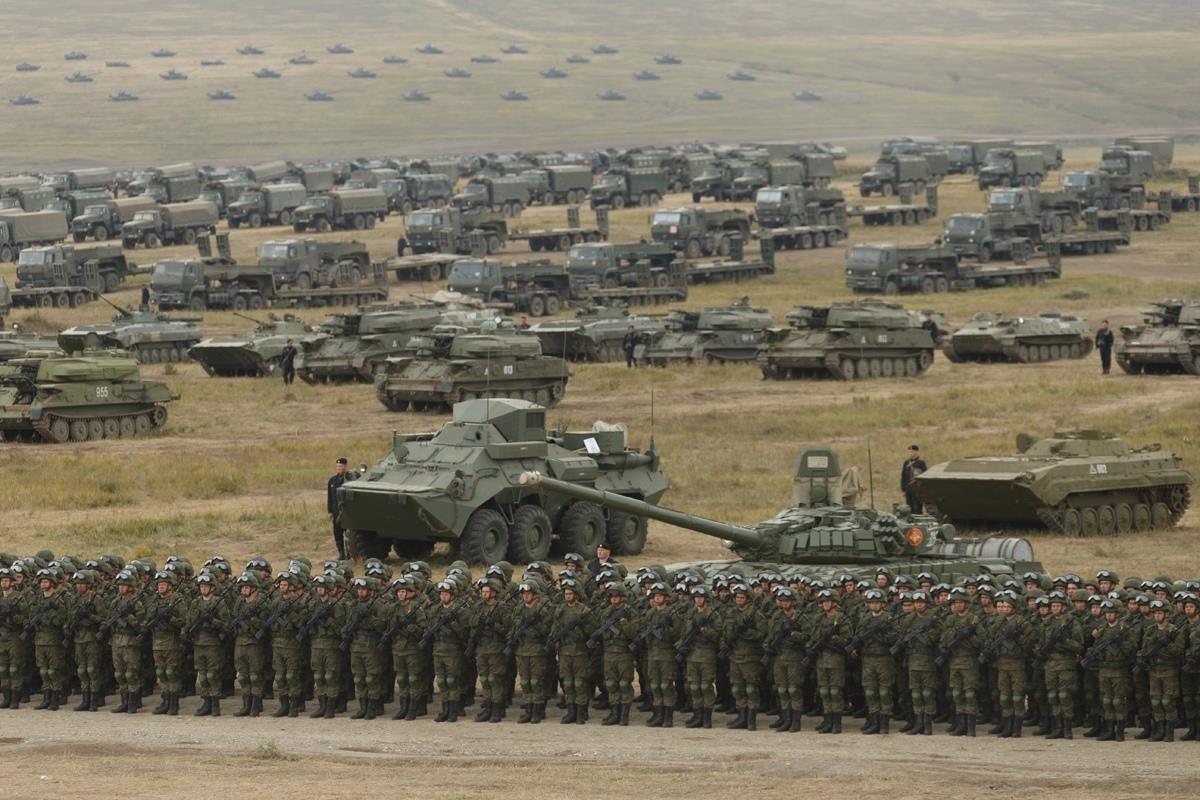 „Славянско братство“: Русия, Беларус и Сърбия със съвместни военни учения
