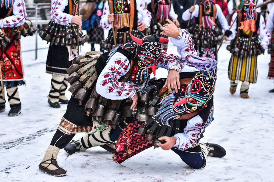 Бургаски кукери със "Златна маска"