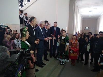 Двама министри откриха обновено училище в Търговище