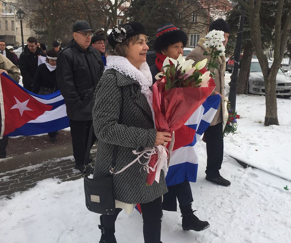 Кубинци и българи заедно почетоха Хосе Марти (СНИМКИ)