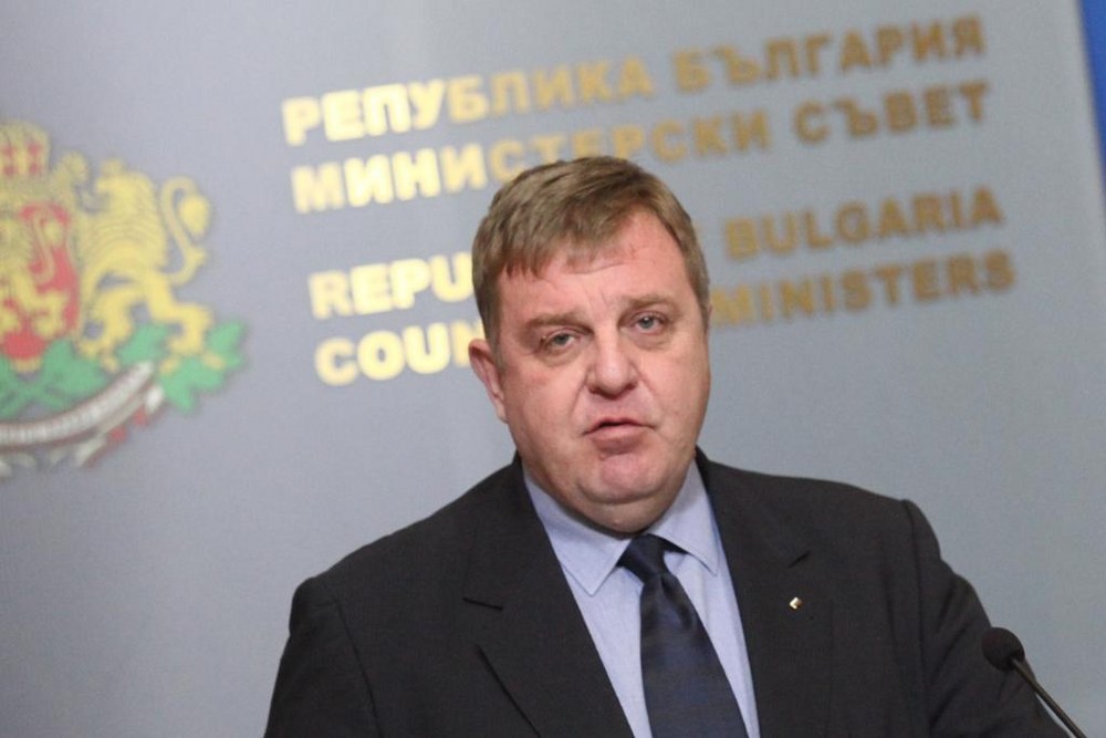 Каракачанов информира шведския военен министър, че ще преговаряме със САЩ за Ф-16