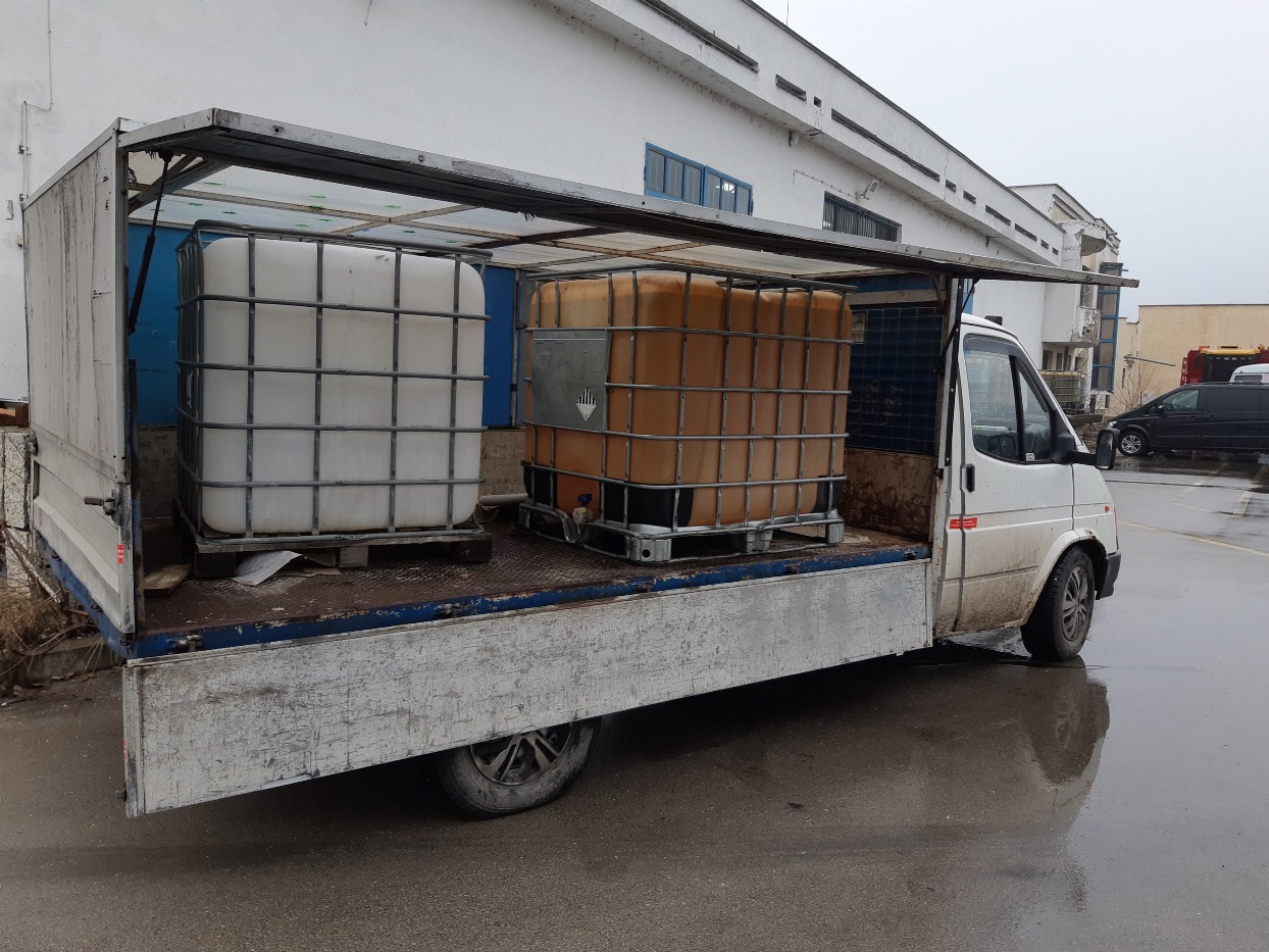 Над 6500 литра горива задържаха митнически служители 