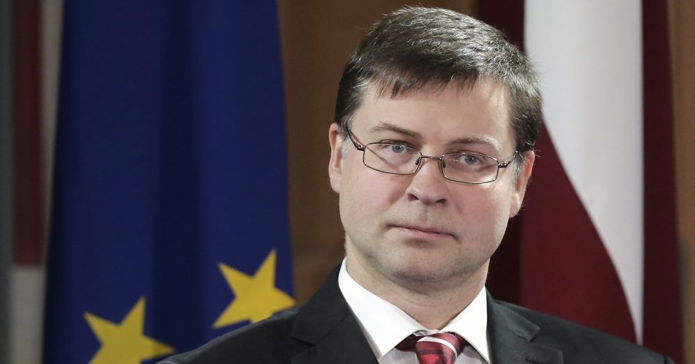 Валдис Домбровскис: Eврото би улеснило икономическия растеж в България